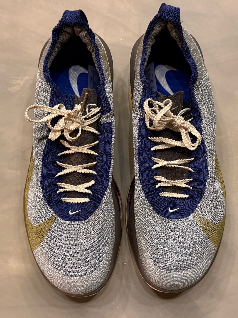 Nike Men’s Flyknit Alphafly 3 - Navy, Gray & Gold
Men’s US 10 EUR 44